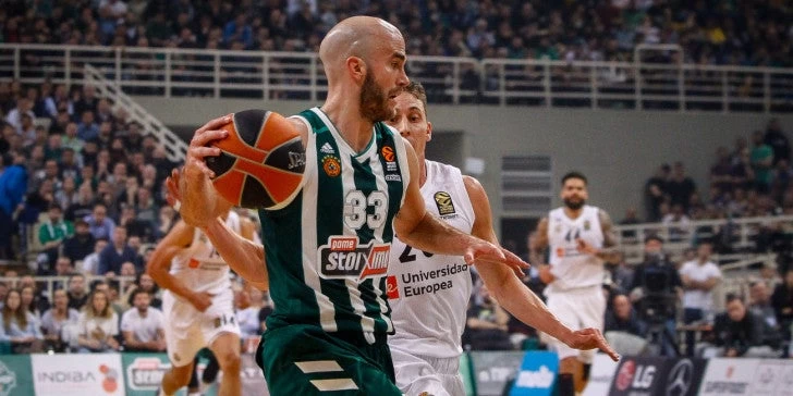 Μελαγχολία στο ΟΑΚΑ για την ήττα του Παναθηναϊκού από τη Ρεάλ Μαδρίτης με 75-87